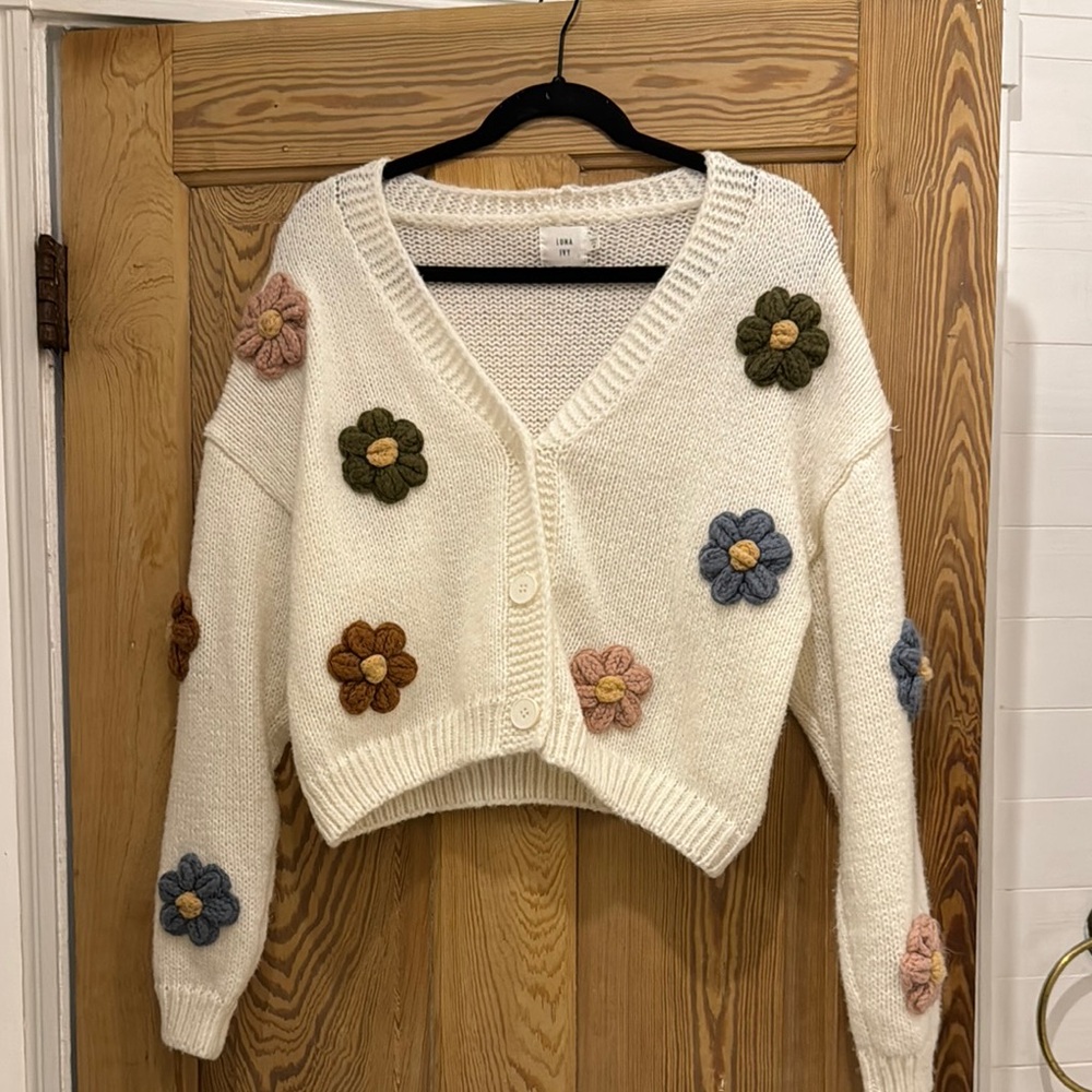 Floral Embellished White Cardigan Sweater Luna Ivy